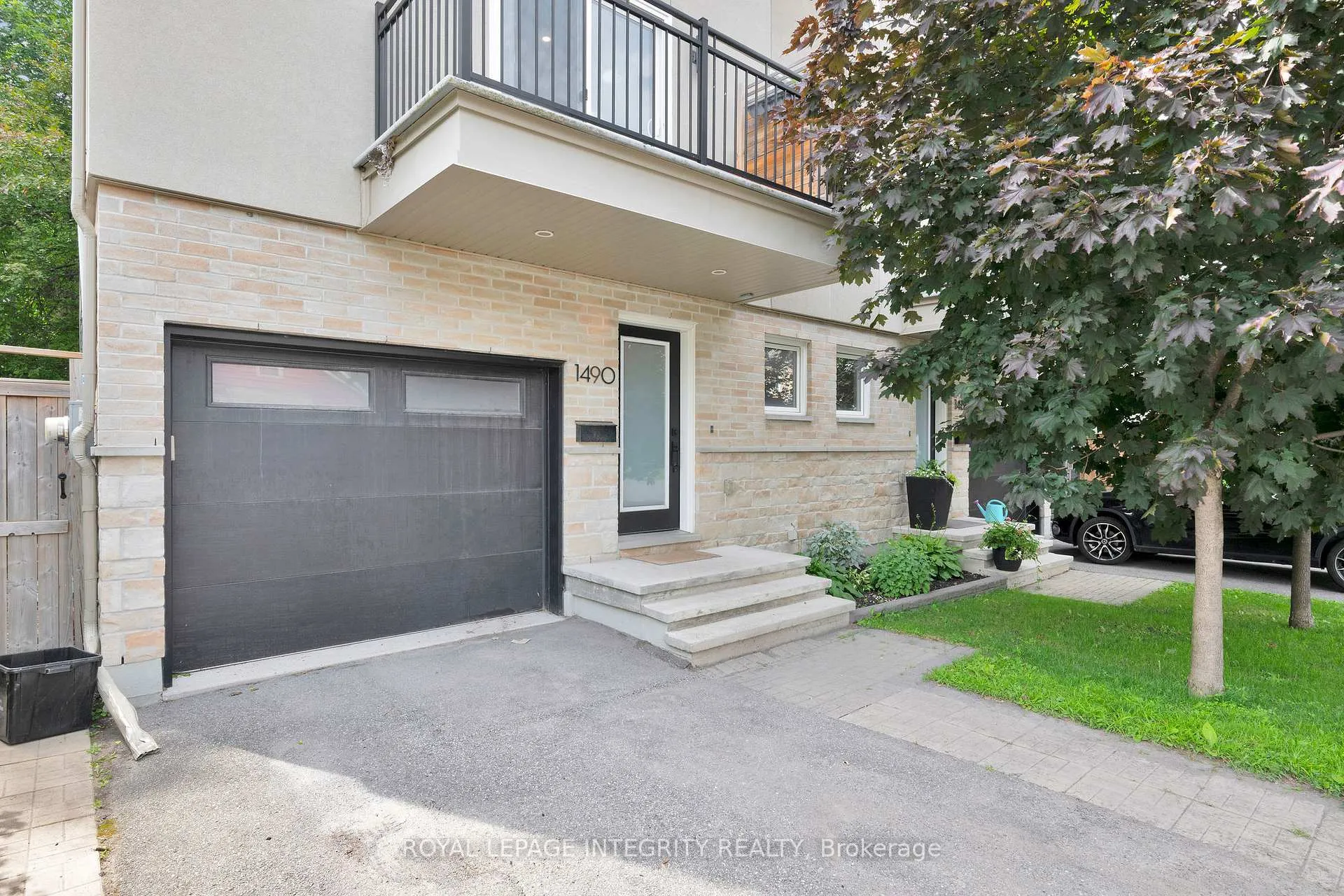 Photo 103 of 1490 Brule Avenue, Ottawa, Billings Bridge — HOMEH