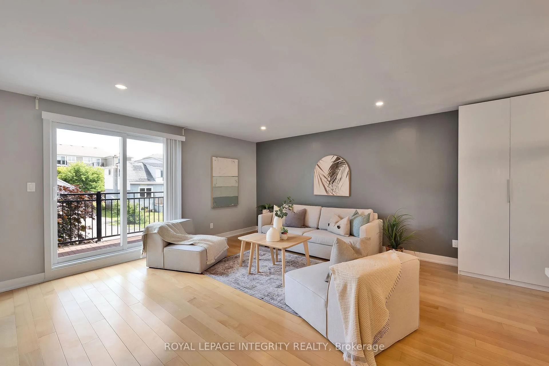 Photo 403 of 1490 Brule Avenue, Ottawa, Billings Bridge — HOMEH