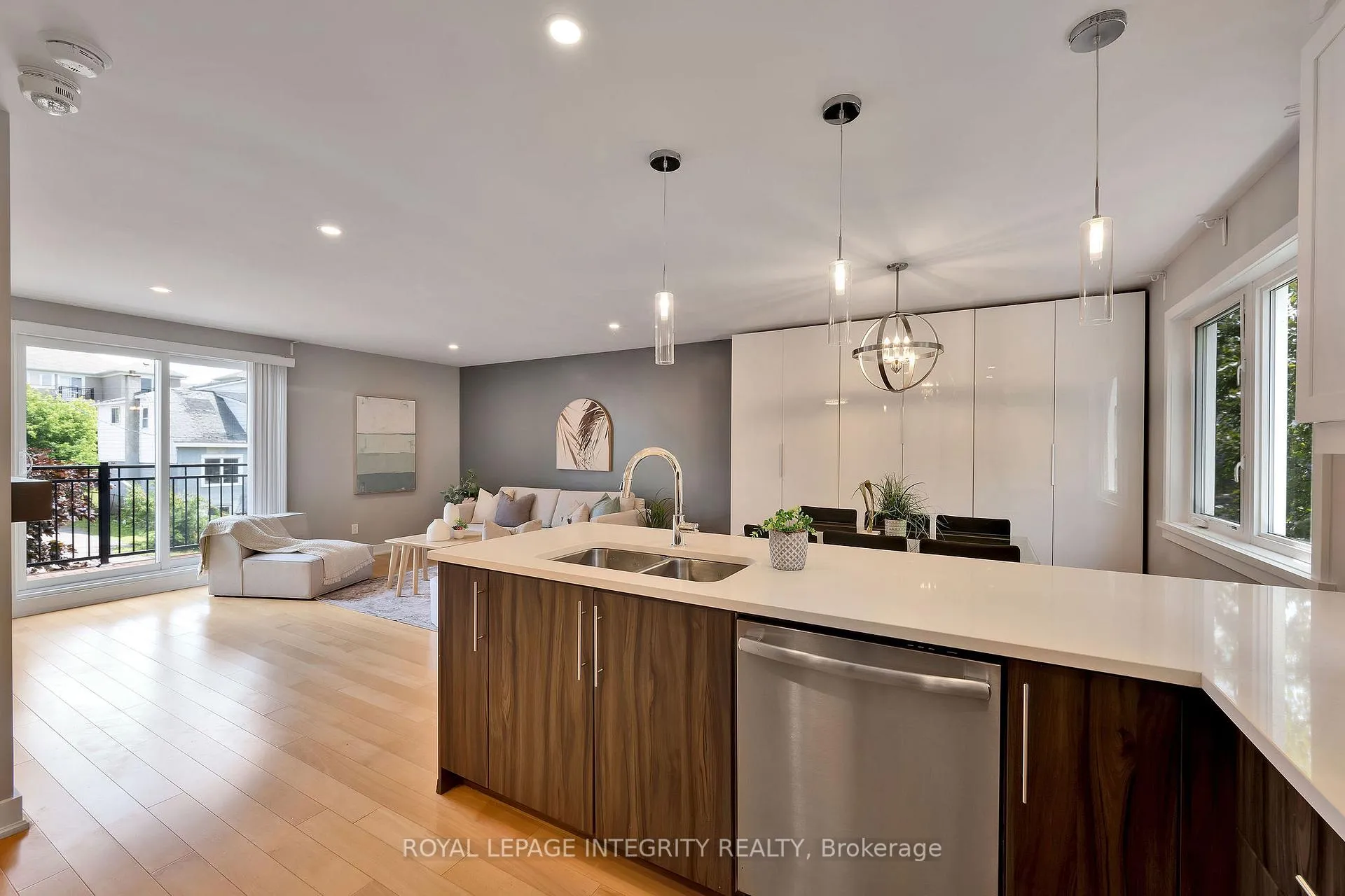 Photo 628 of 1490 Brule Avenue, Ottawa, Billings Bridge — HOMEH