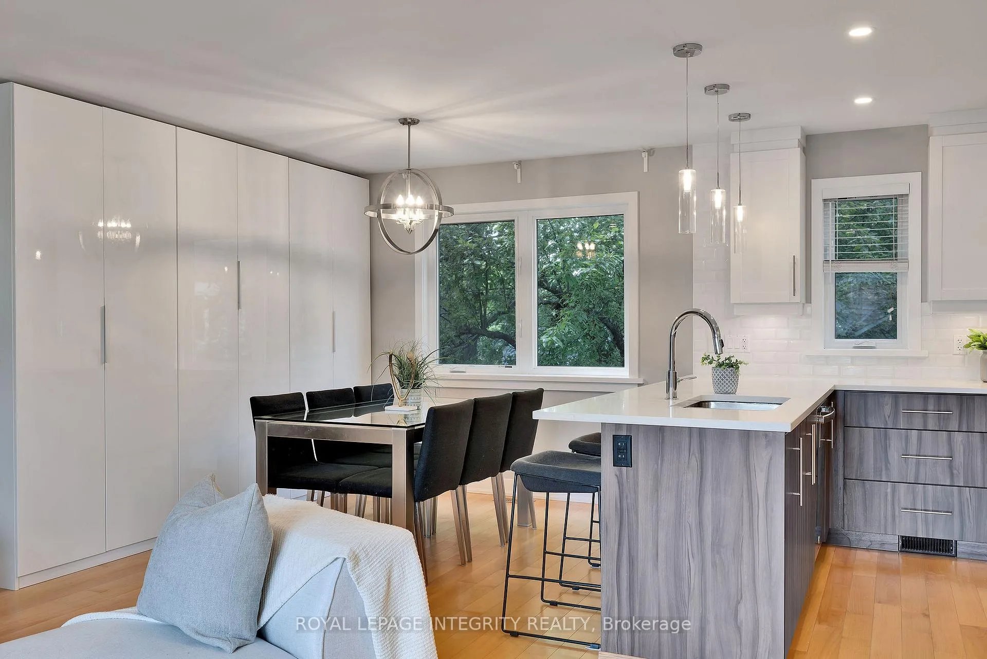 Photo 665 of 1490 Brule Avenue, Ottawa, Billings Bridge — HOMEH