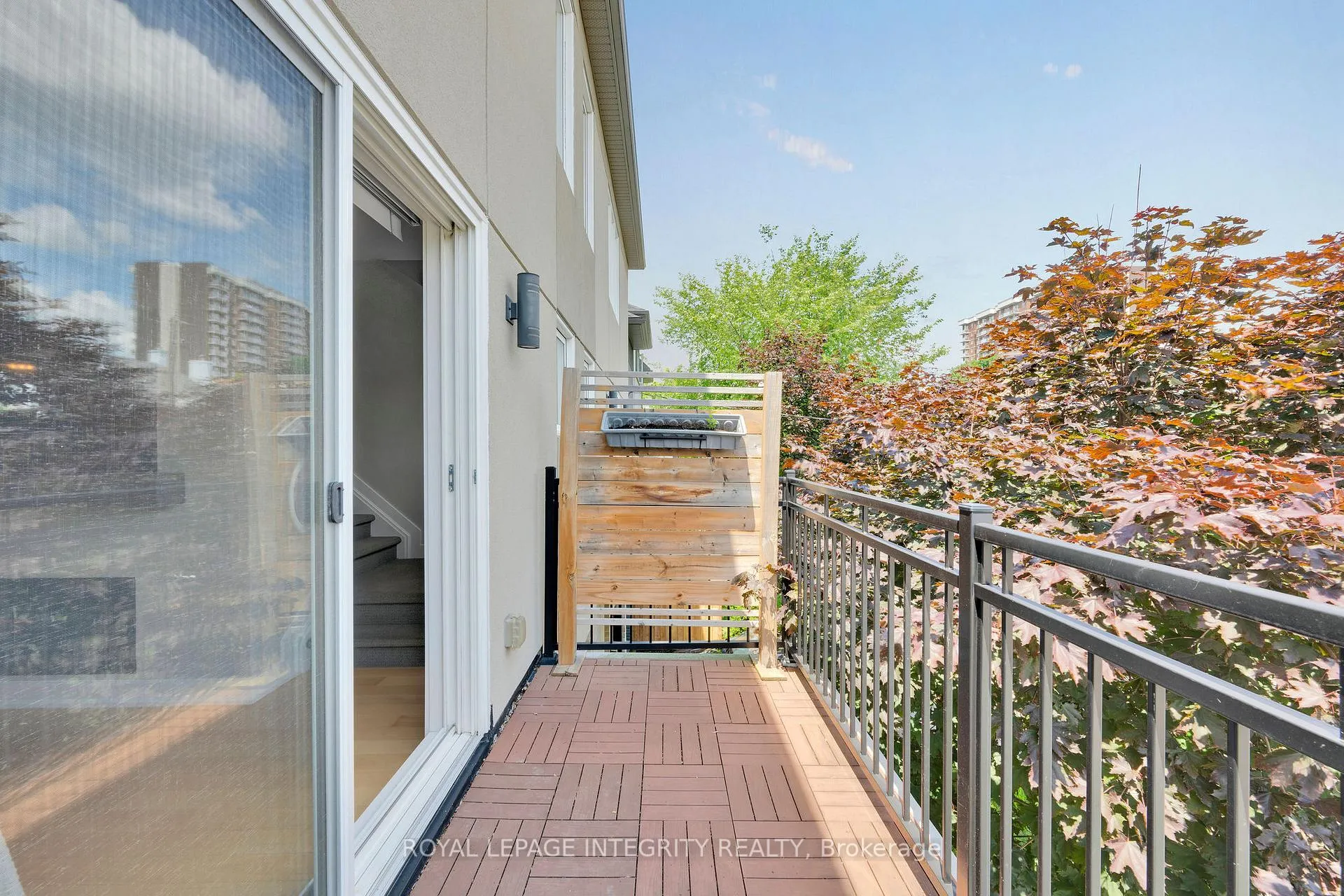 Photo 851 of 1490 Brule Avenue, Ottawa, Billings Bridge — HOMEH