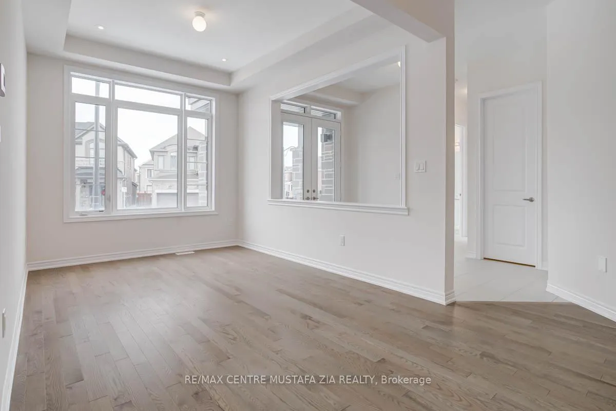 Photo 9 of 883 Plum Place, Milton, Cobban — HOMEH