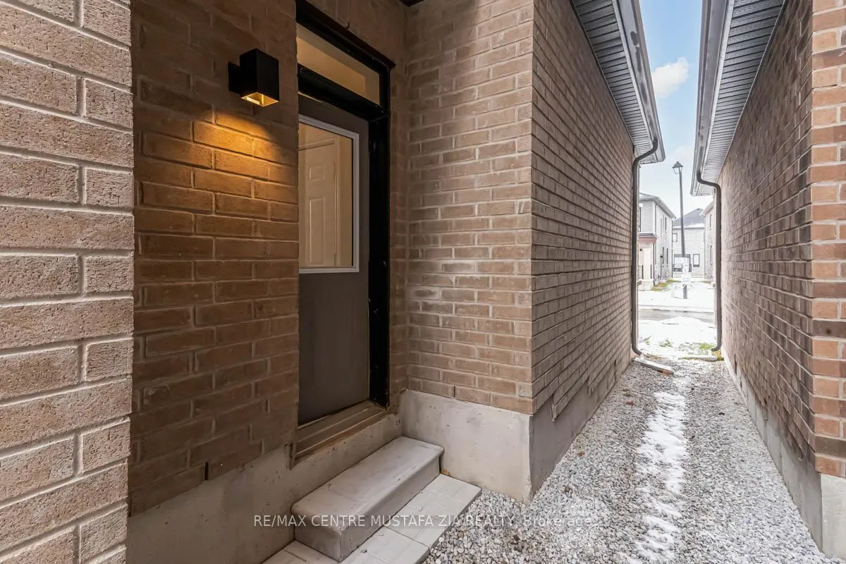 Photo 25 of 883 Plum Place, Milton, Cobban — HOMEH
