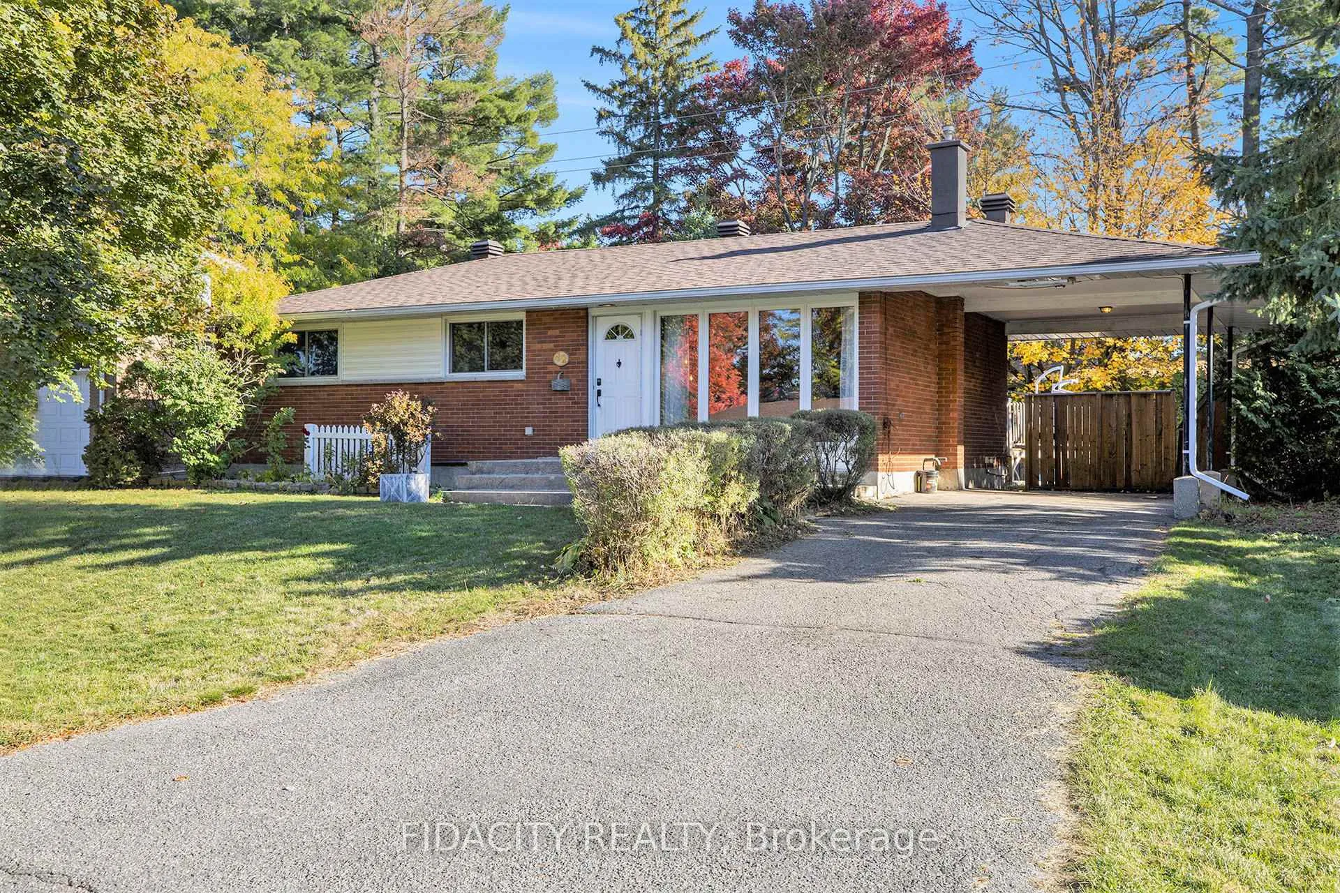 Photo 13 of 42 Stinson Avenue, Ottawa, Lynwood Village — HOMEH