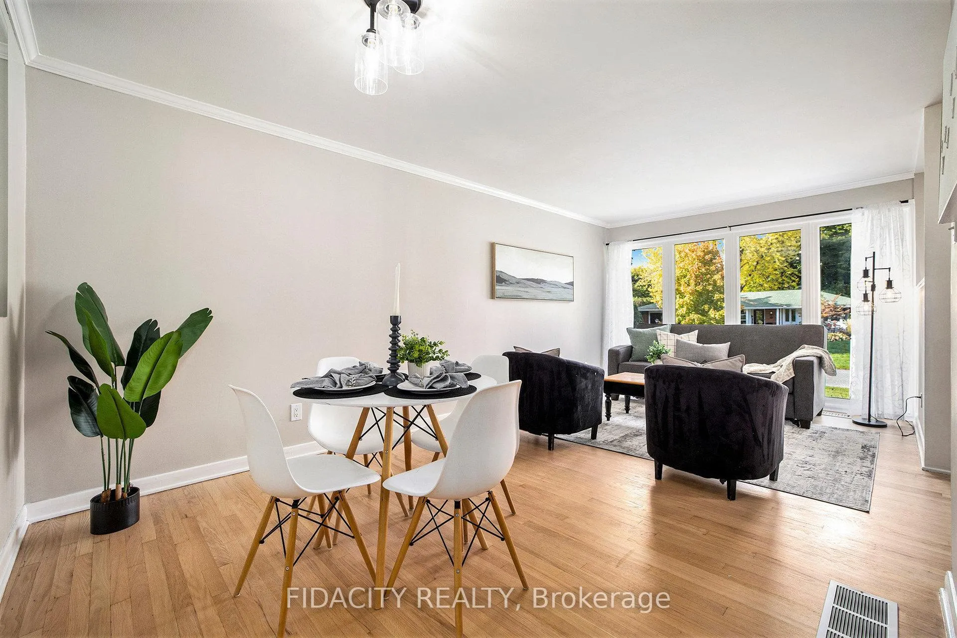 Photo 302 of 42 Stinson Avenue, Ottawa, Lynwood Village — HOMEH
