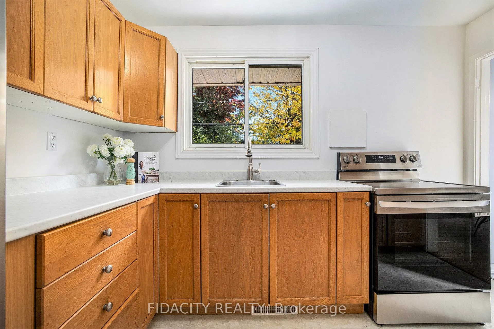 Photo 430 of 42 Stinson Avenue, Ottawa, Lynwood Village — HOMEH