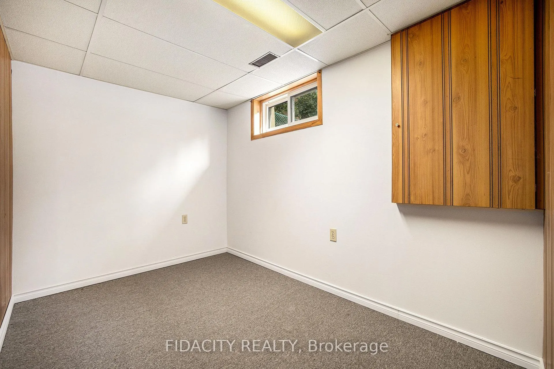 Photo 824 of 42 Stinson Avenue, Ottawa, Lynwood Village — HOMEH