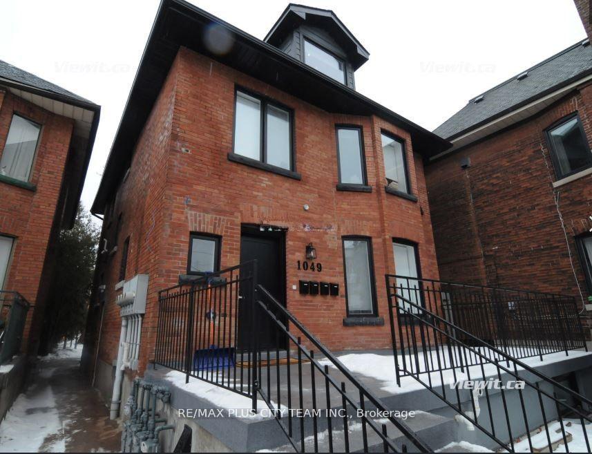 Front of Unit Main, 1049 College Street