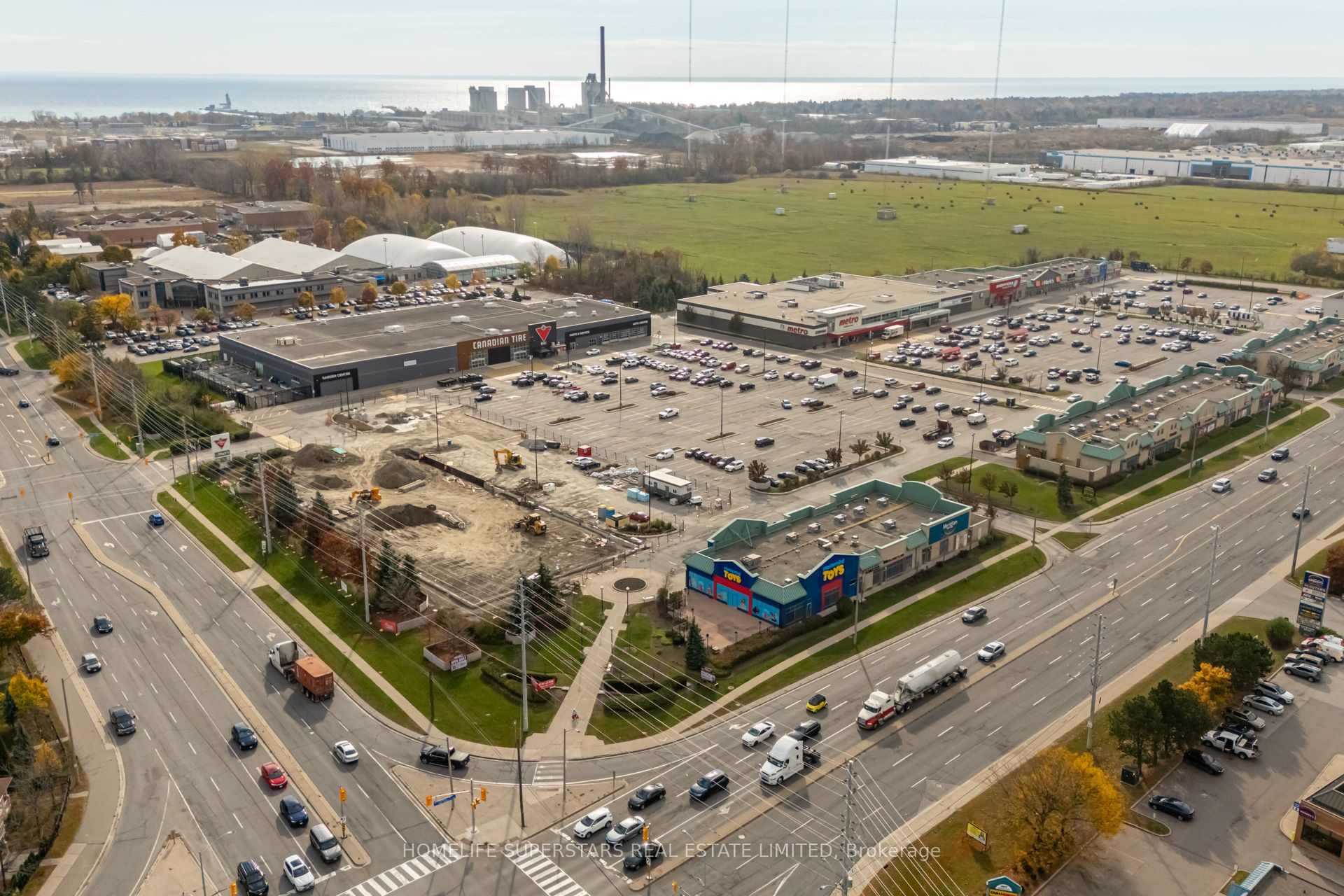 Photo 64 of 2011 Lushes Avenue, Mississauga, Clarkson — HOMEH