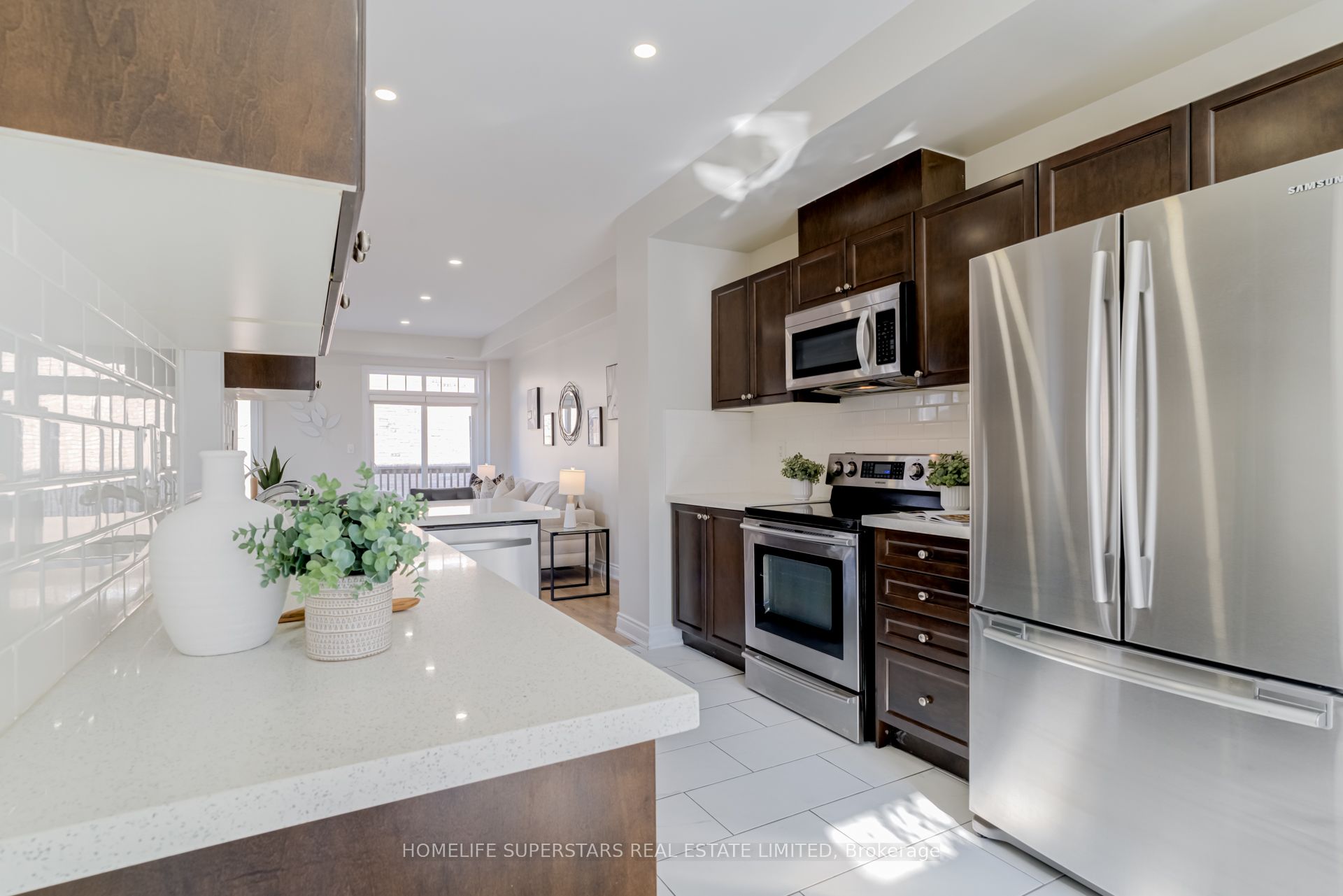 Photo 41 of 2011 Lushes Avenue, Mississauga, Clarkson — HOMEH