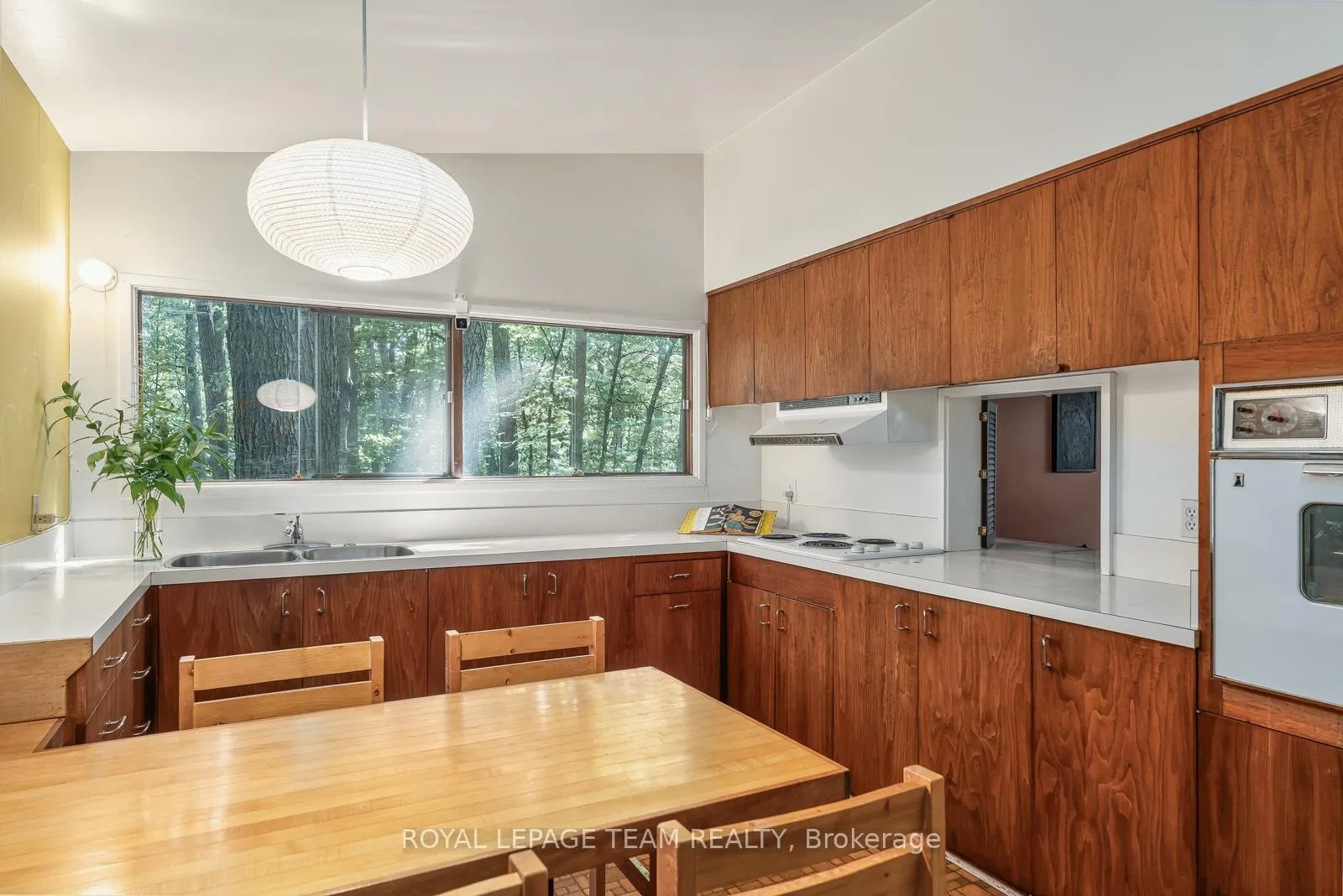 Photo 613 of 16 Kindle Court, Ottawa, Rothwell Heights — HOMEH