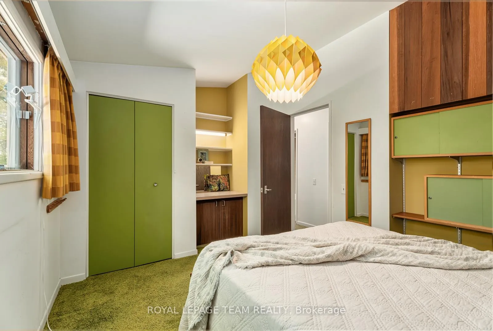 Photo 993 of 16 Kindle Court, Ottawa, Rothwell Heights — HOMEH