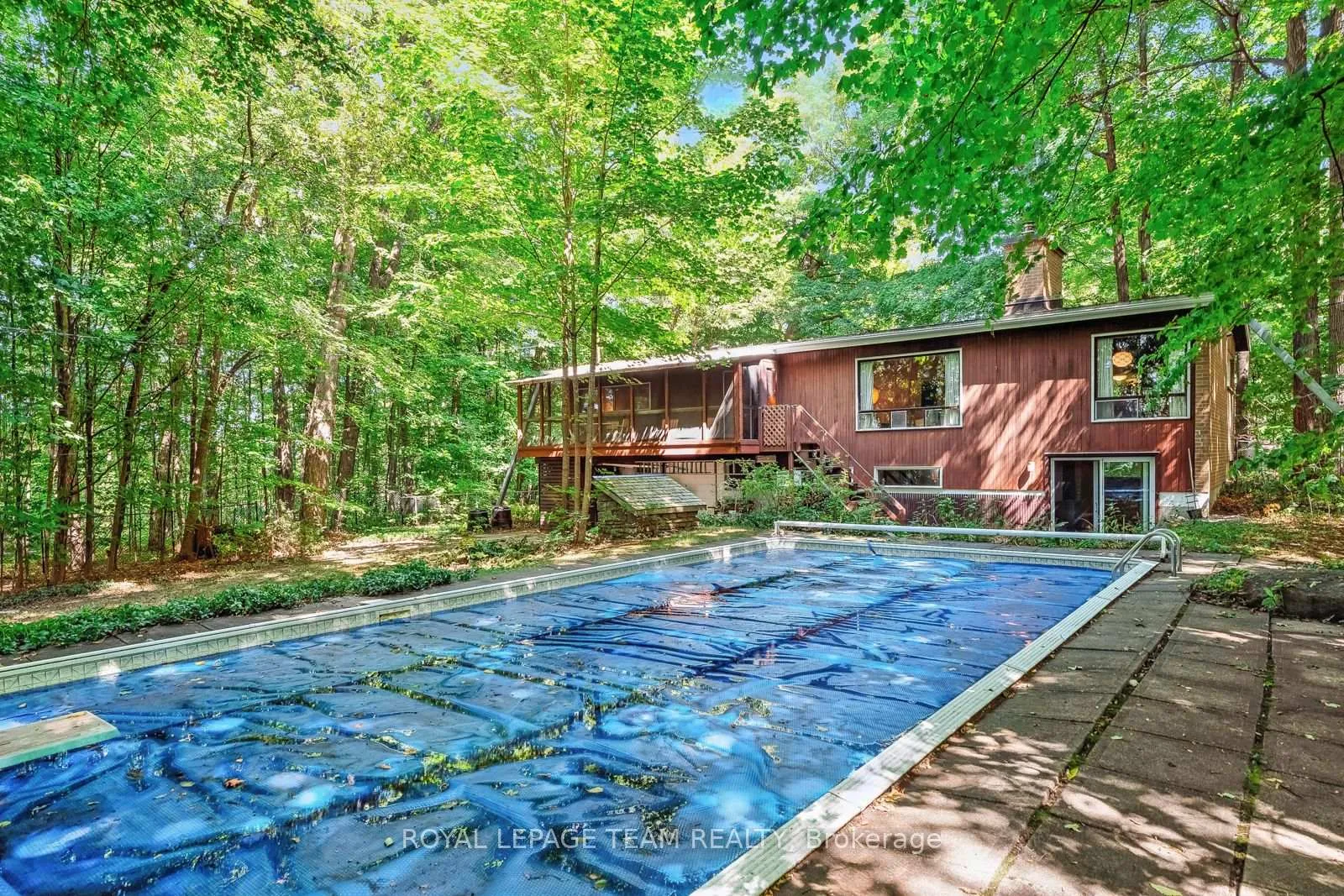 Photo 1448 of 16 Kindle Court, Ottawa, Rothwell Heights — HOMEH