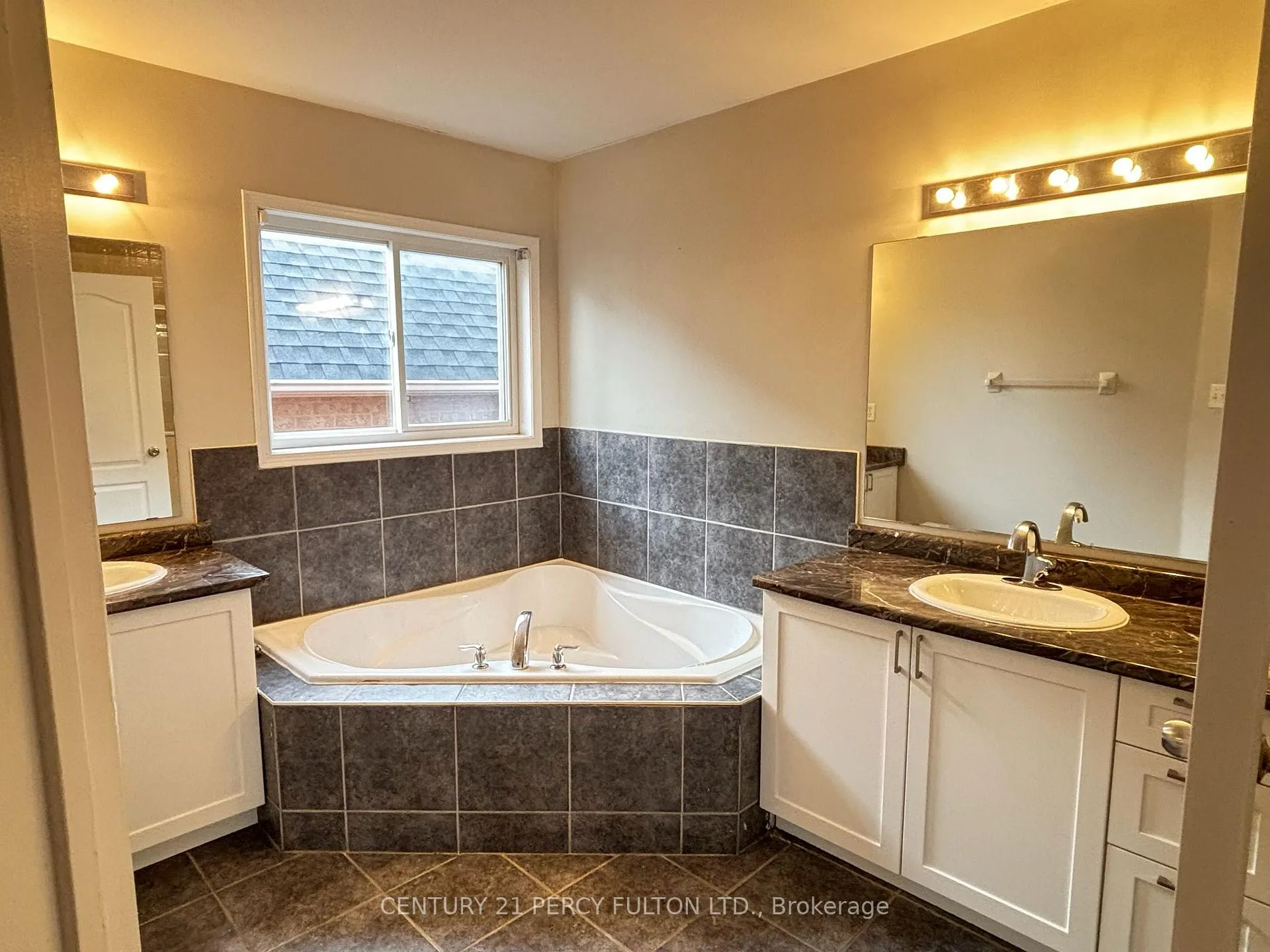 Photo 53 of 31 Williamson Drive W, Ajax, Northwest Ajax — HOMEH