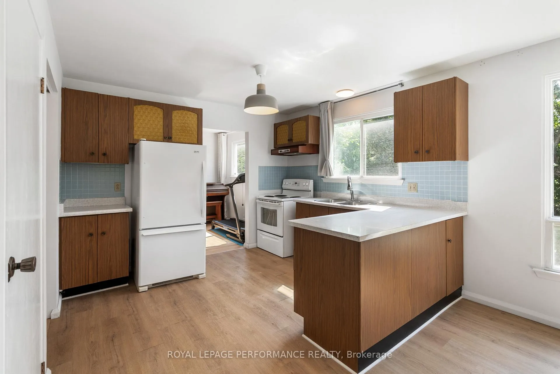 Photo 378 of 33 Woodview Crescent, Ottawa, Blackburn Hamlet — HOMEH