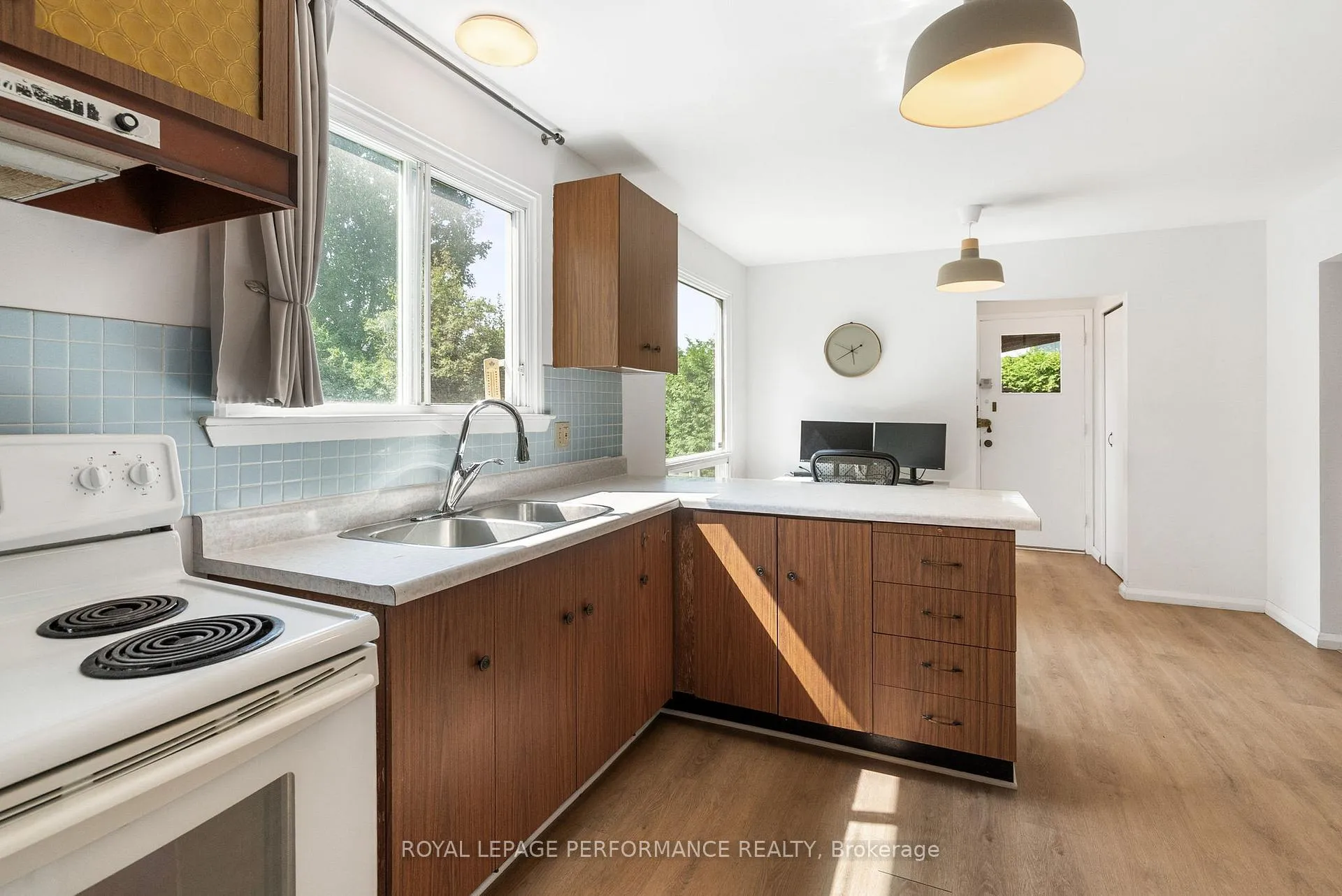 Photo 452 of 33 Woodview Crescent, Ottawa, Blackburn Hamlet — HOMEH