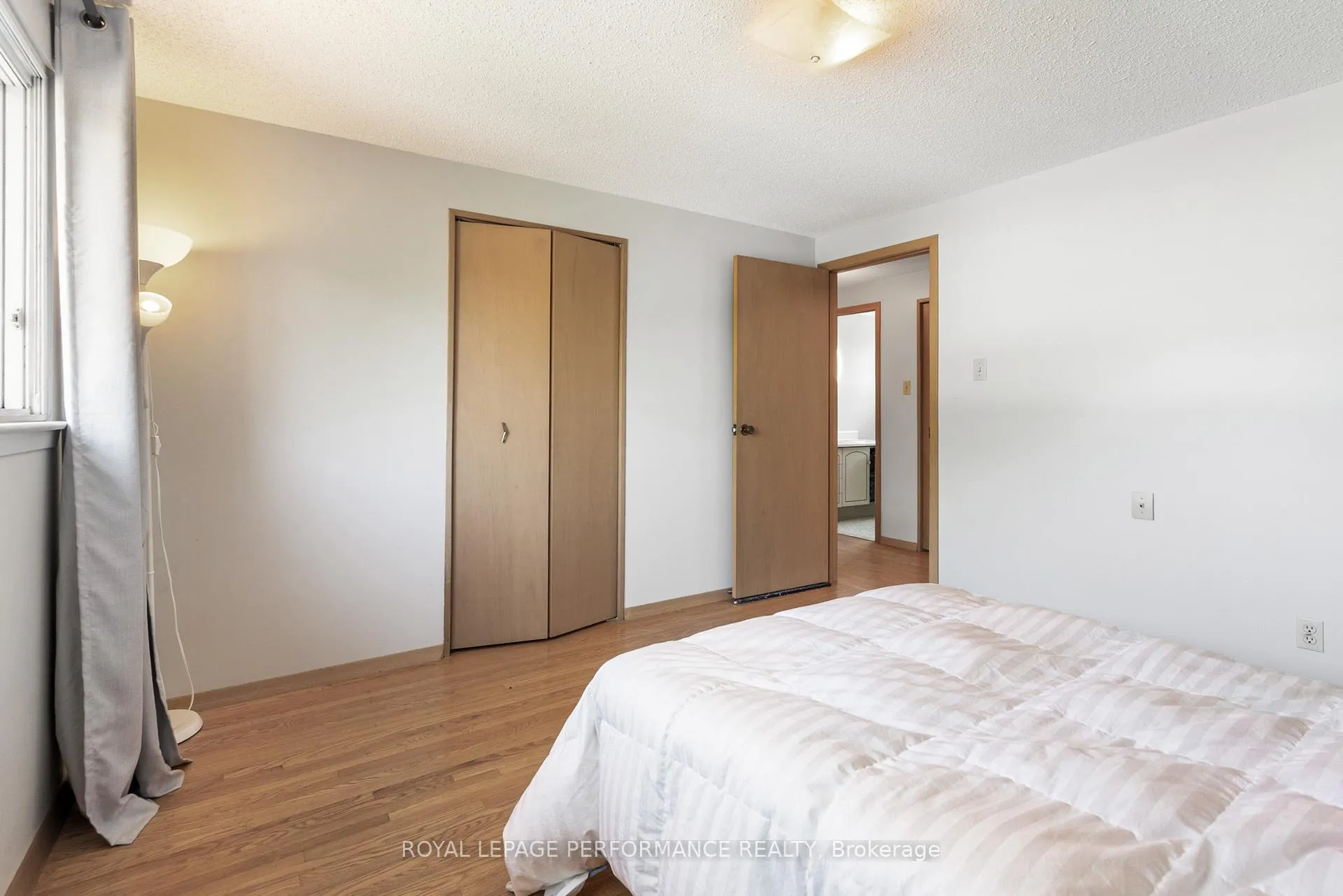 Photo 808 of 33 Woodview Crescent, Ottawa, Blackburn Hamlet — HOMEH