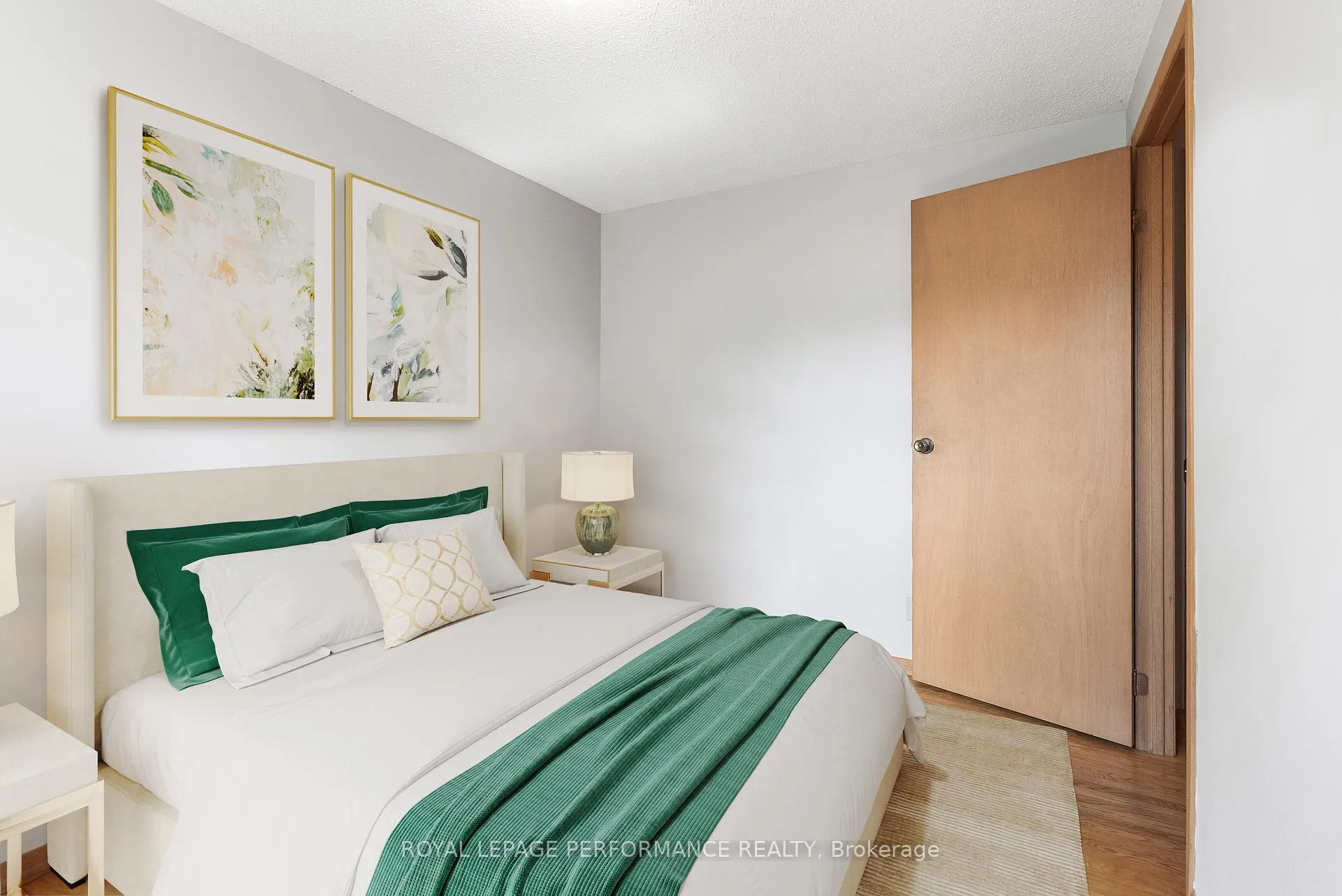 Photo 823 of 33 Woodview Crescent, Ottawa, Blackburn Hamlet — HOMEH
