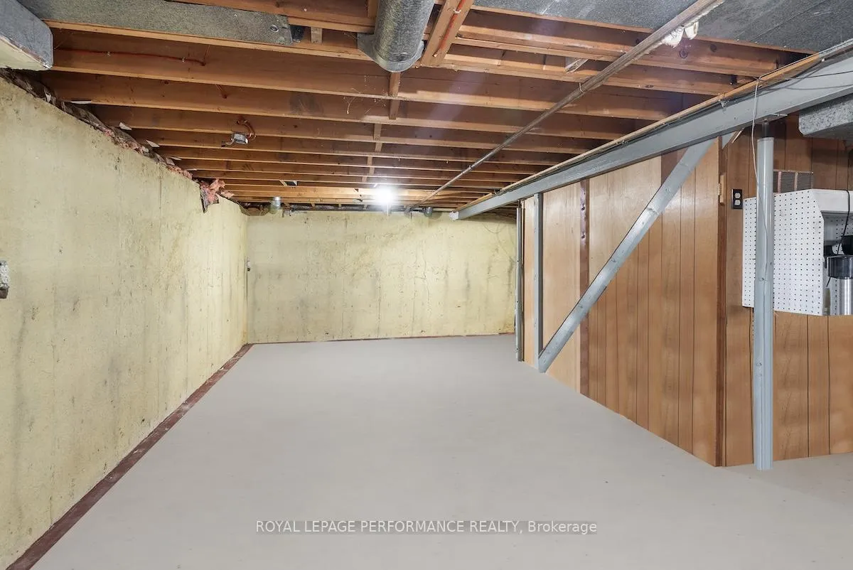 Photo 1039 of 33 Woodview Crescent, Ottawa, Blackburn Hamlet — HOMEH