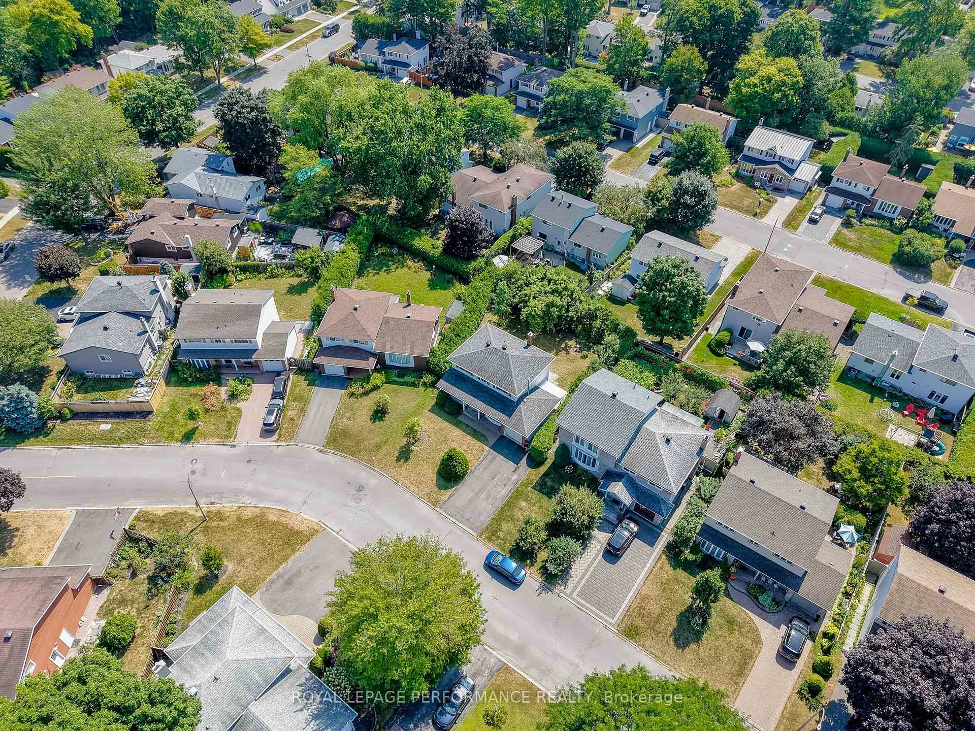 Photo 1172 of 33 Woodview Crescent, Ottawa, Blackburn Hamlet — HOMEH