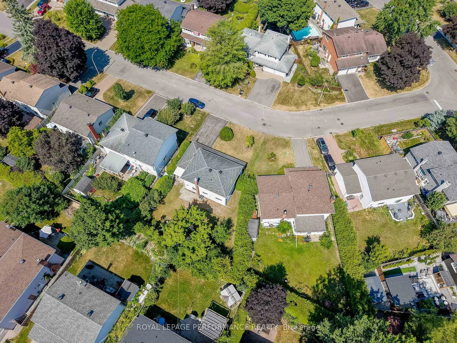 Photo 1218 of 33 Woodview Crescent, Ottawa, Blackburn Hamlet — HOMEH