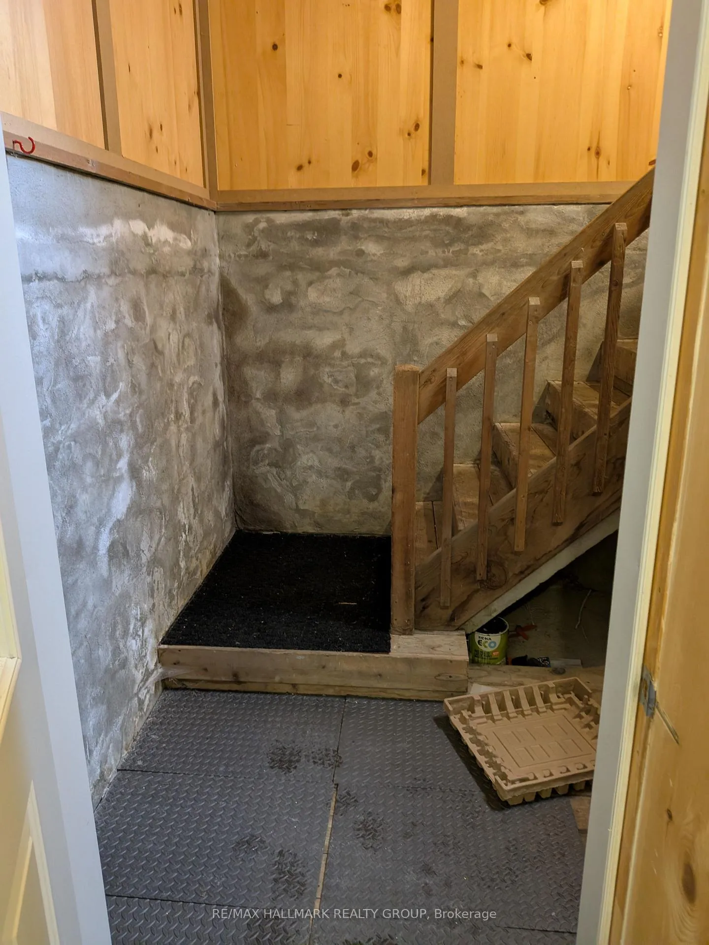 Photo 106 of Unit B, 2806 Quinn Road, Ottawa, Emerald Woods/Sawmill Creek — HOMEH