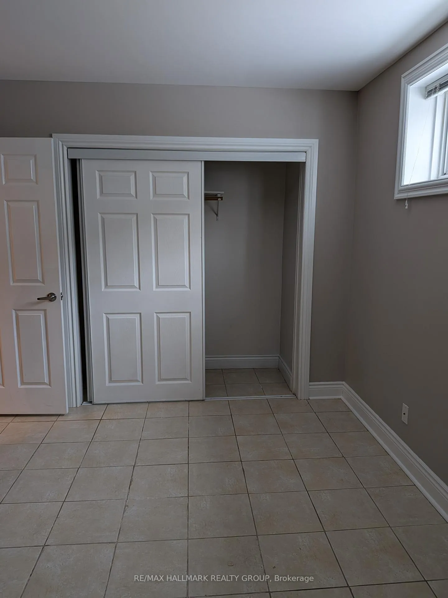 Photo 417 of Unit B, 2806 Quinn Road, Ottawa, Emerald Woods/Sawmill Creek — HOMEH