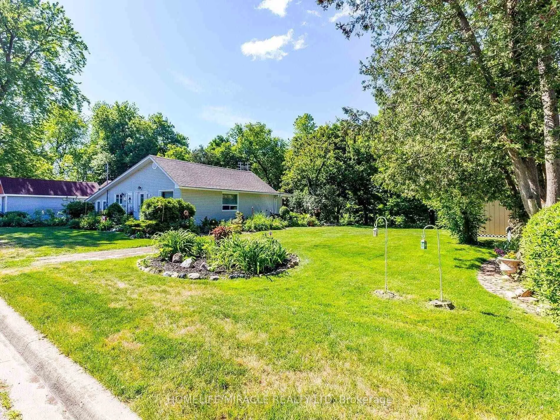 Photo 1 of 103 River Road, Brampton, Huttonville — HOMEH