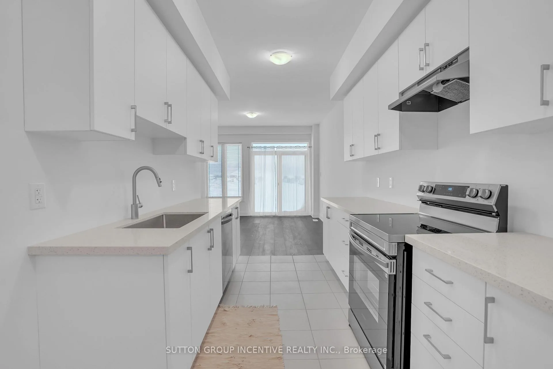 Photo 6 of Unit 2, 3 Ranch Terrace, Barrie, Rural Barrie Southeast — HOMEH