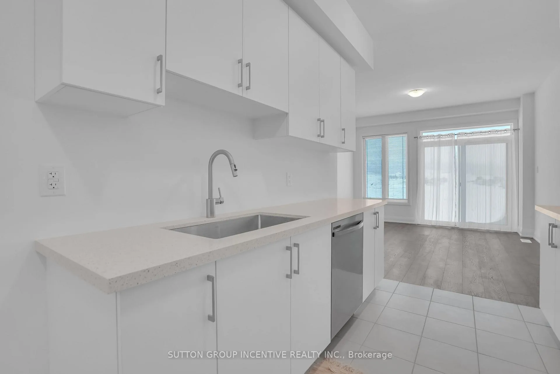 Photo 7 of Unit 2, 3 Ranch Terrace, Barrie, Rural Barrie Southeast — HOMEH