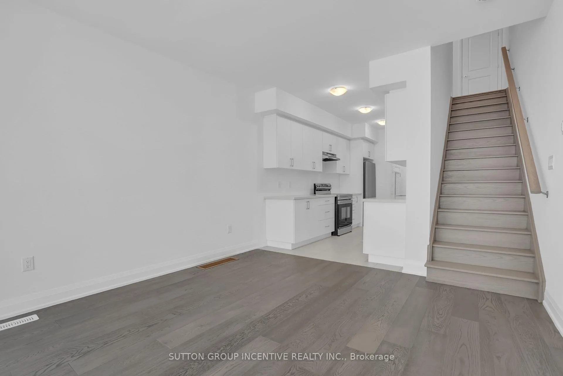 Photo 11 of Unit 2, 3 Ranch Terrace, Barrie, Rural Barrie Southeast — HOMEH