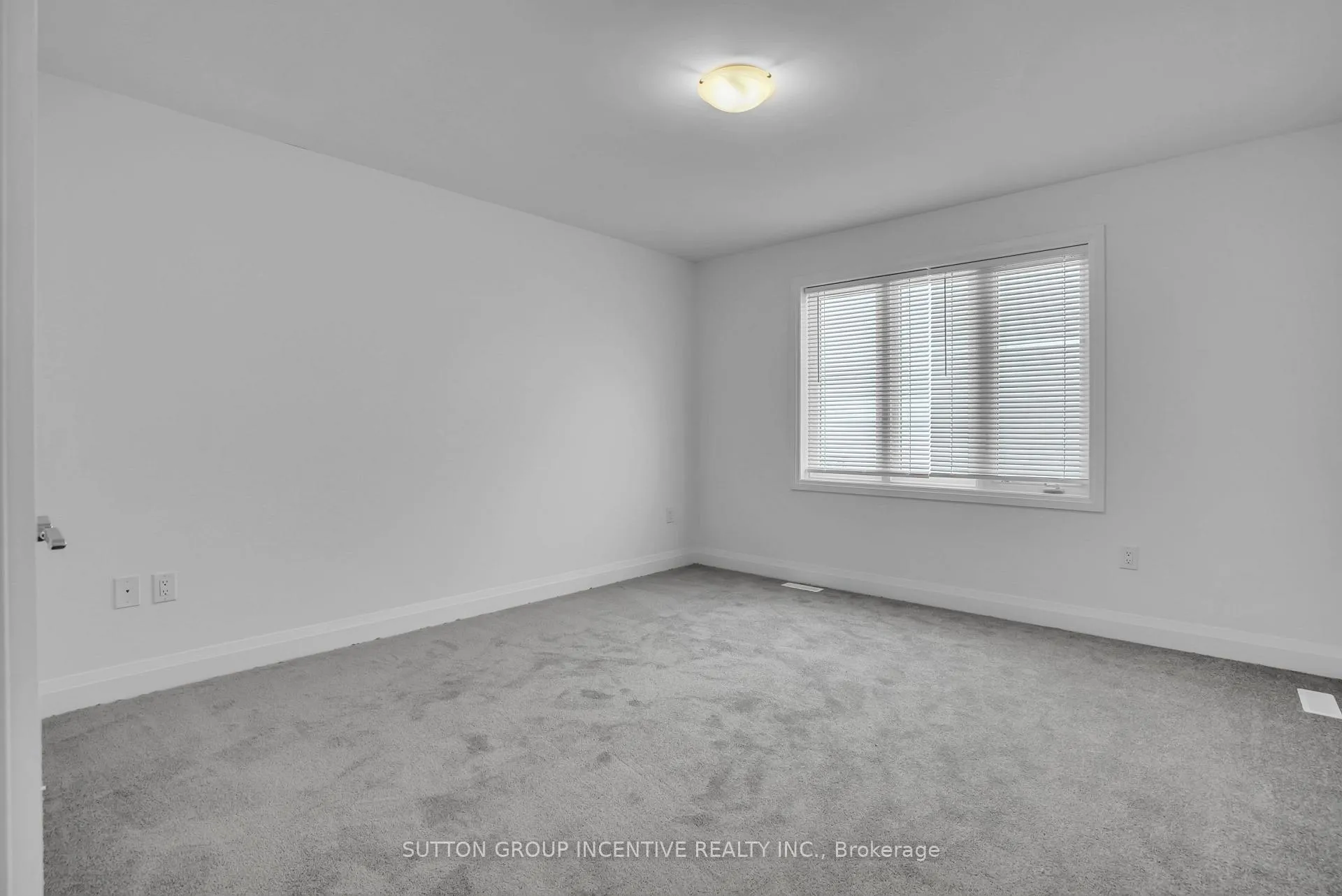 Photo 12 of Unit 2, 3 Ranch Terrace, Barrie, Rural Barrie Southeast — HOMEH