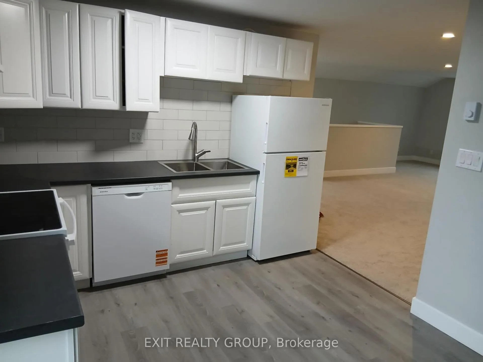 Photo 6 of Unit Upper Flr, 27 Grove Street, Belleville, Belleville Ward — HOMEH