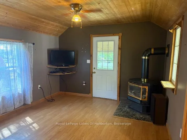 Photo 13 of 15588 Highway 35, Algonquin Highlands, Stanhope — HOMEH