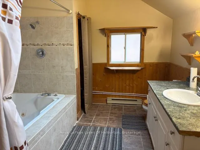 Photo 15 of 15588 Highway 35, Algonquin Highlands, Stanhope — HOMEH