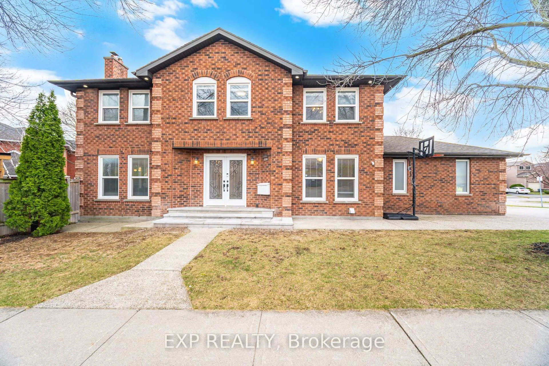 Front of 1220 Thoresby Drive