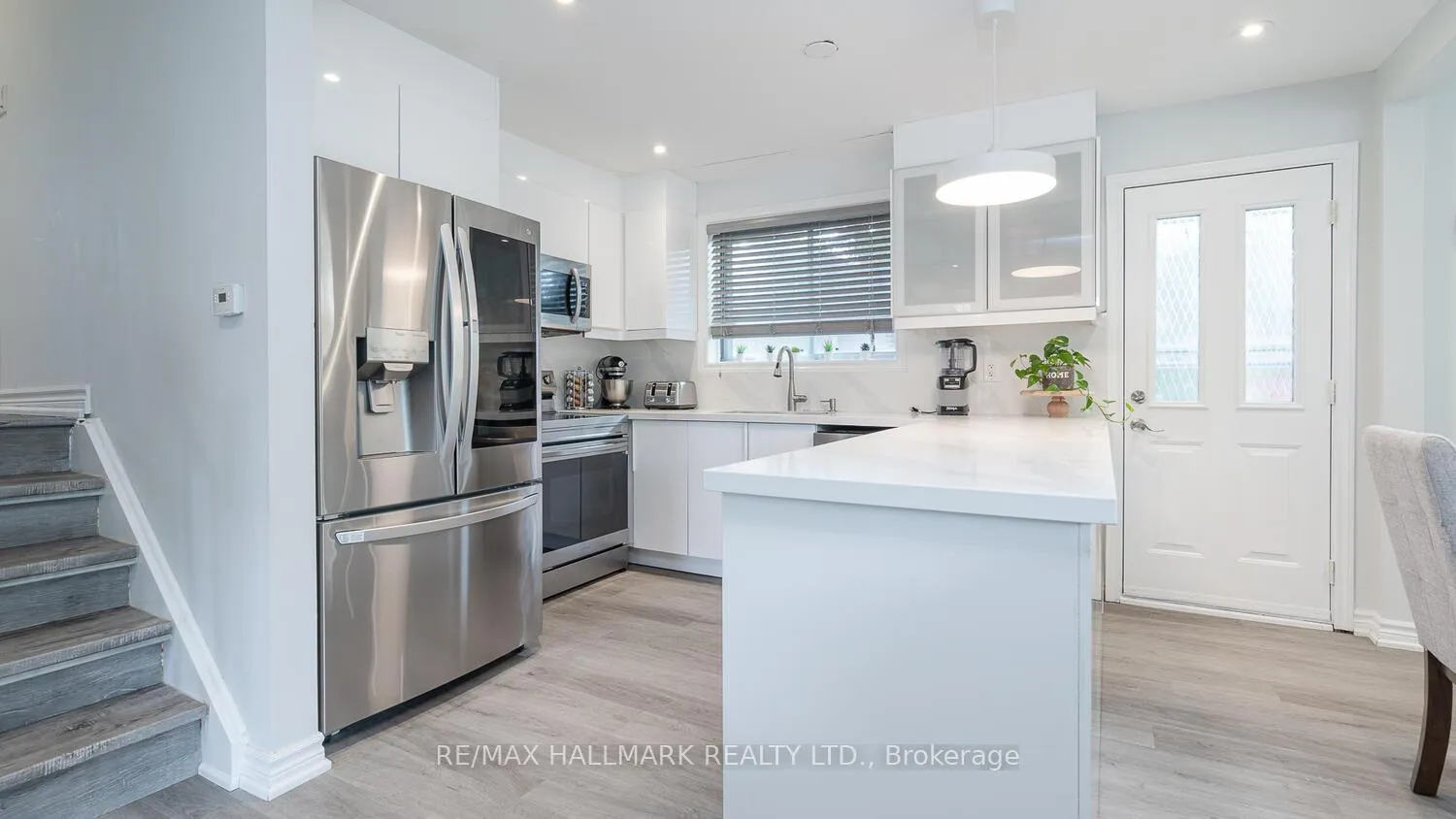 Photo 1 of 11 Seaton Drive, Aurora, Aurora Highlands — HOMEH