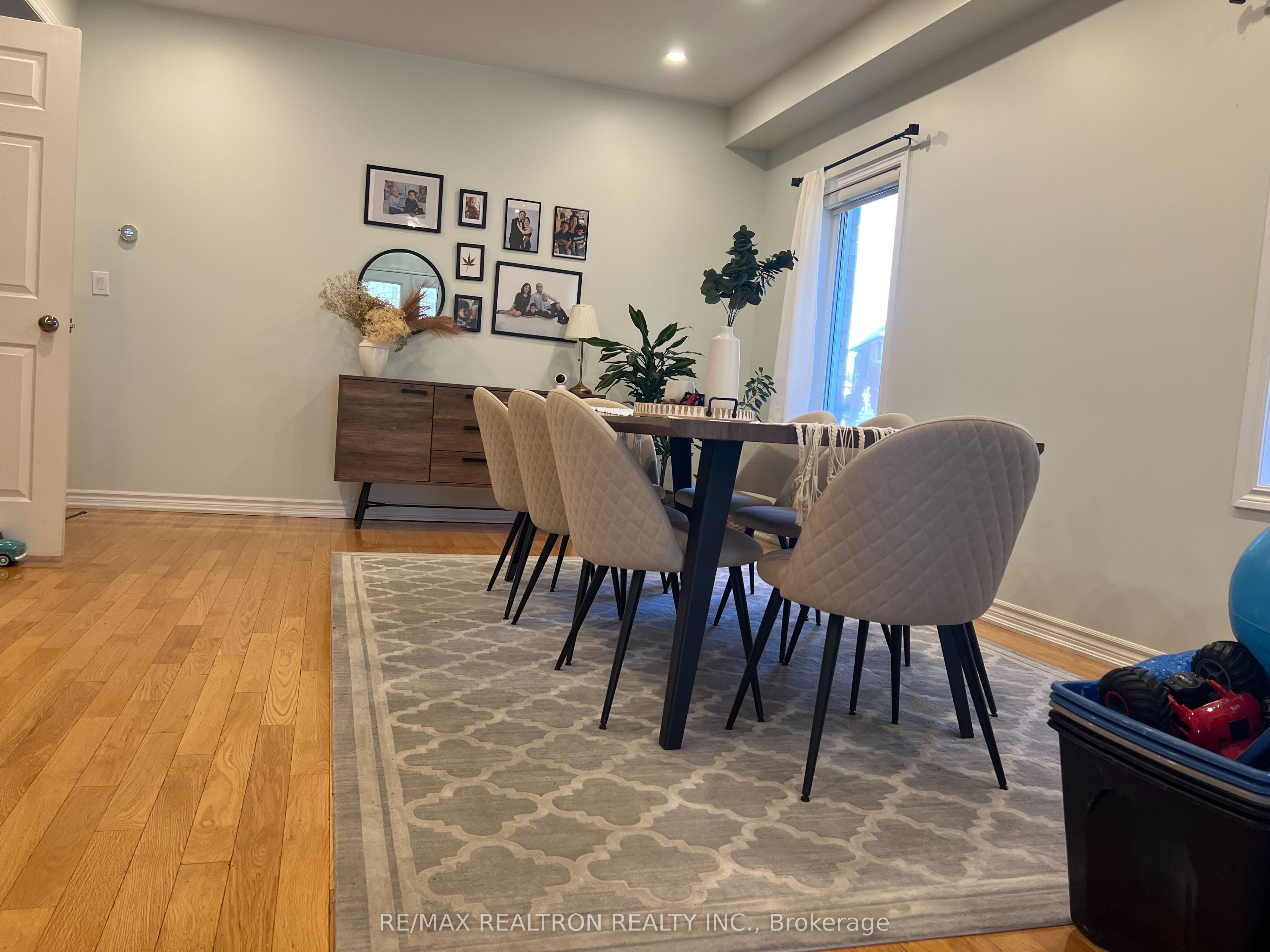 Photo 21 of 279 Zokol Drive, Aurora, Bayview Northeast — HOMEH