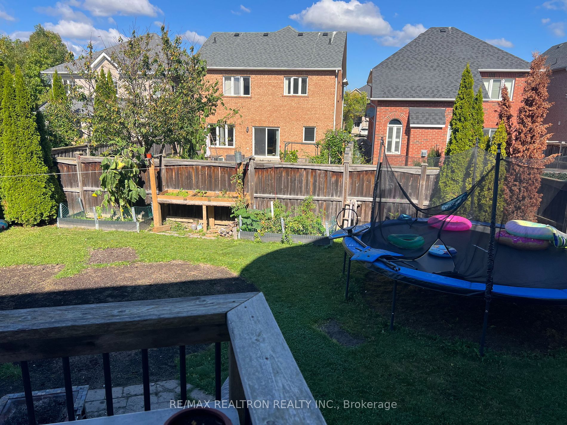 Photo 37 of 279 Zokol Drive, Aurora, Bayview Northeast — HOMEH