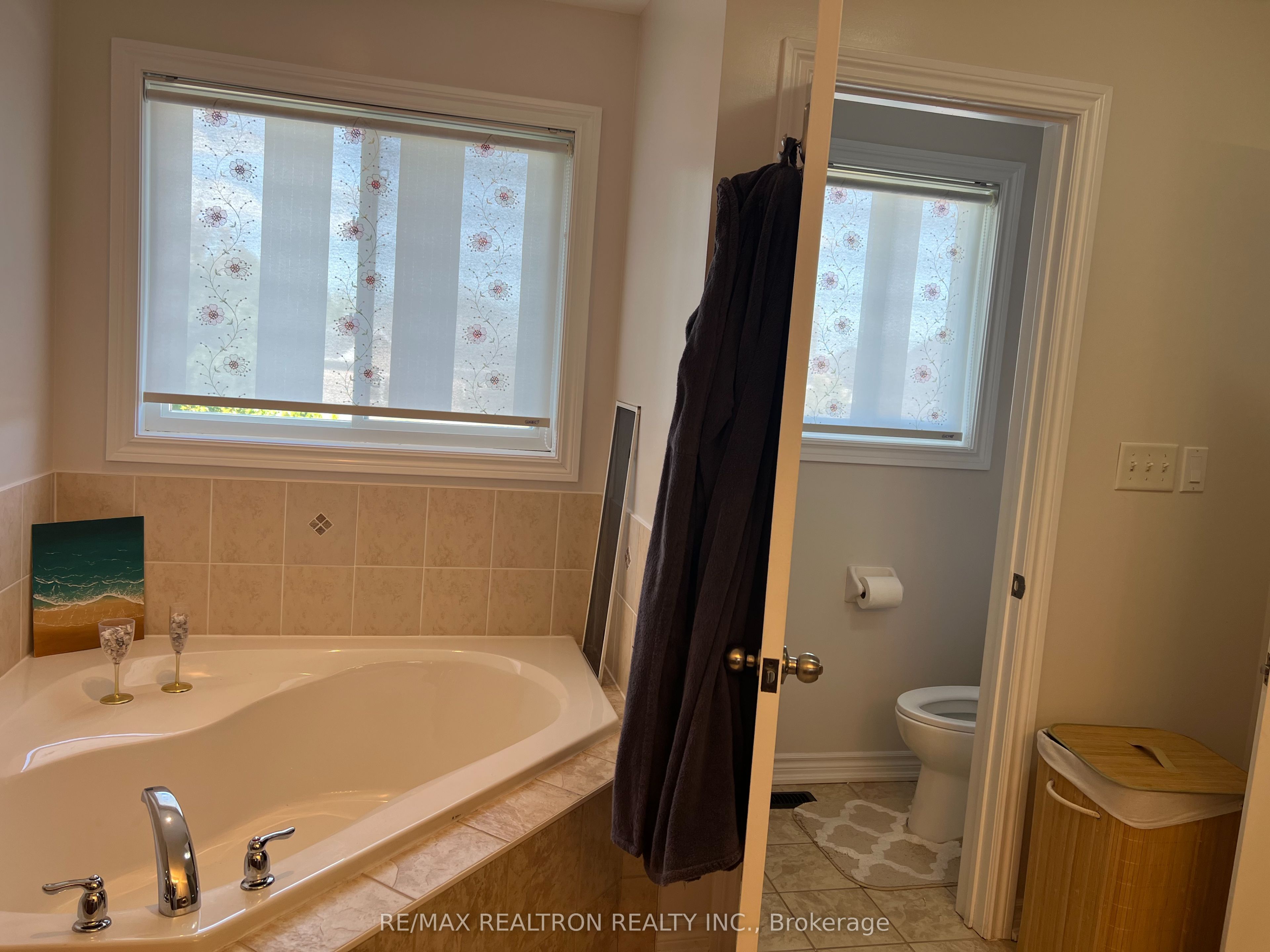 Photo 29 of 279 Zokol Drive, Aurora, Bayview Northeast — HOMEH