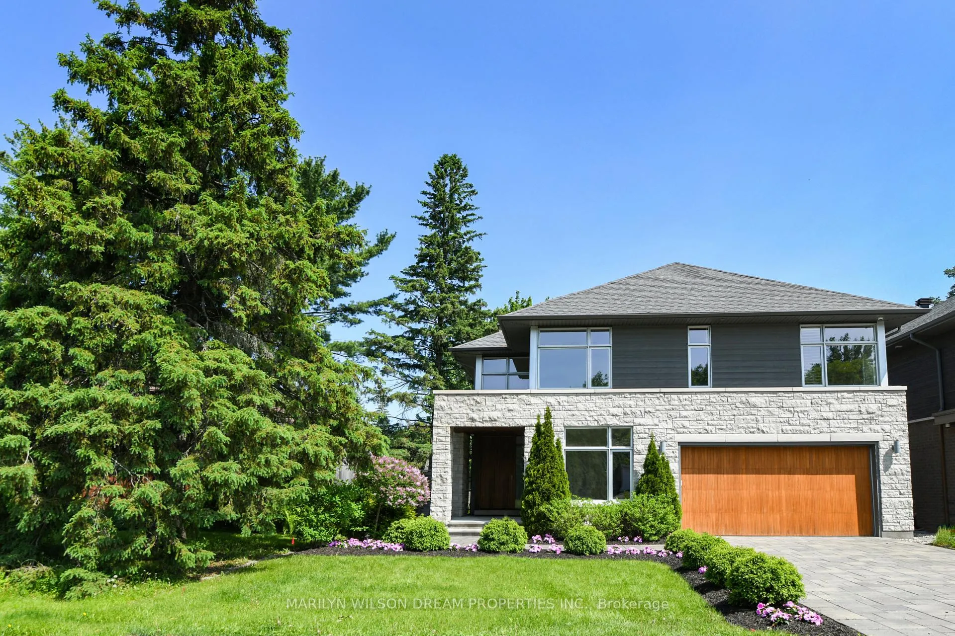 Photo 1 of 377 Crestview Road, Ottawa, Alta Vista/Faircrest Heights — HOMEH