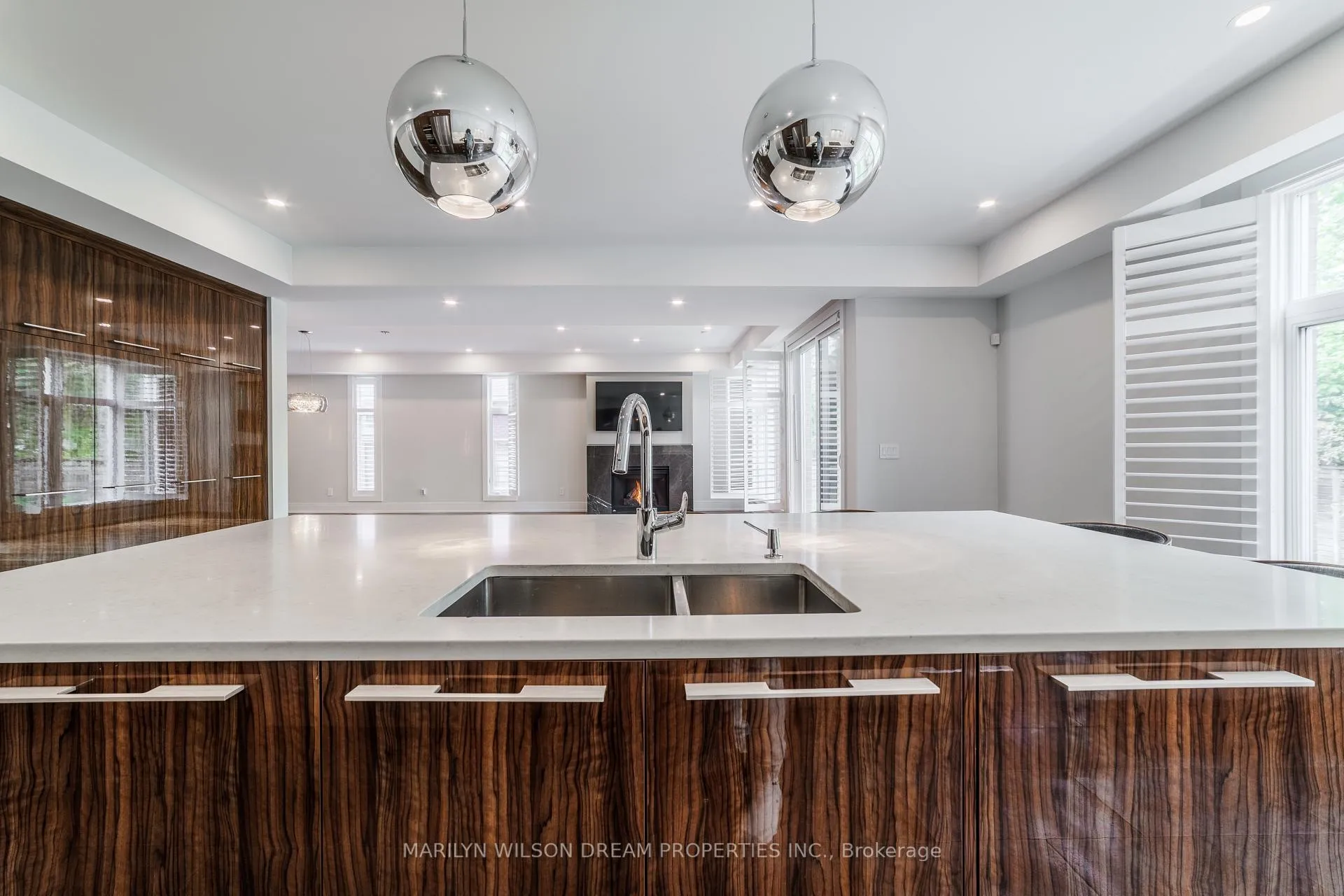 Photo 10 of 377 Crestview Road, Ottawa, Alta Vista/Faircrest Heights — HOMEH