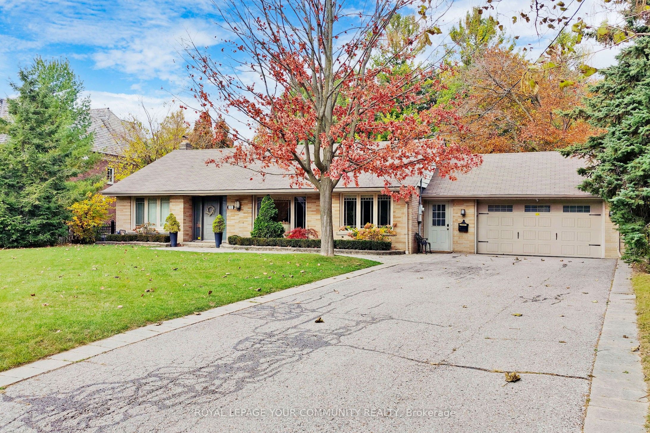 Photo 43 of 22 Helen Avenue, Vaughan, Uplands — HOMEH