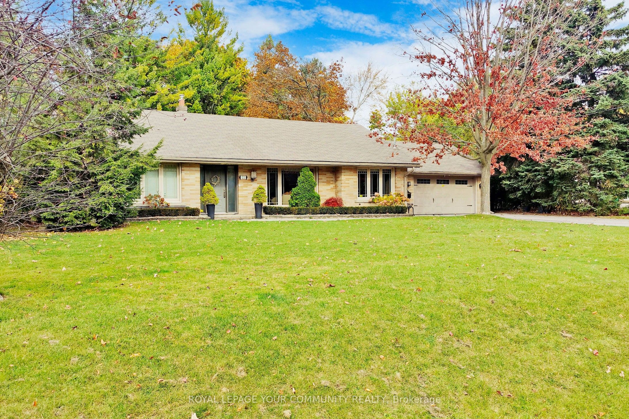 Photo 42 of 22 Helen Avenue, Vaughan, Uplands — HOMEH