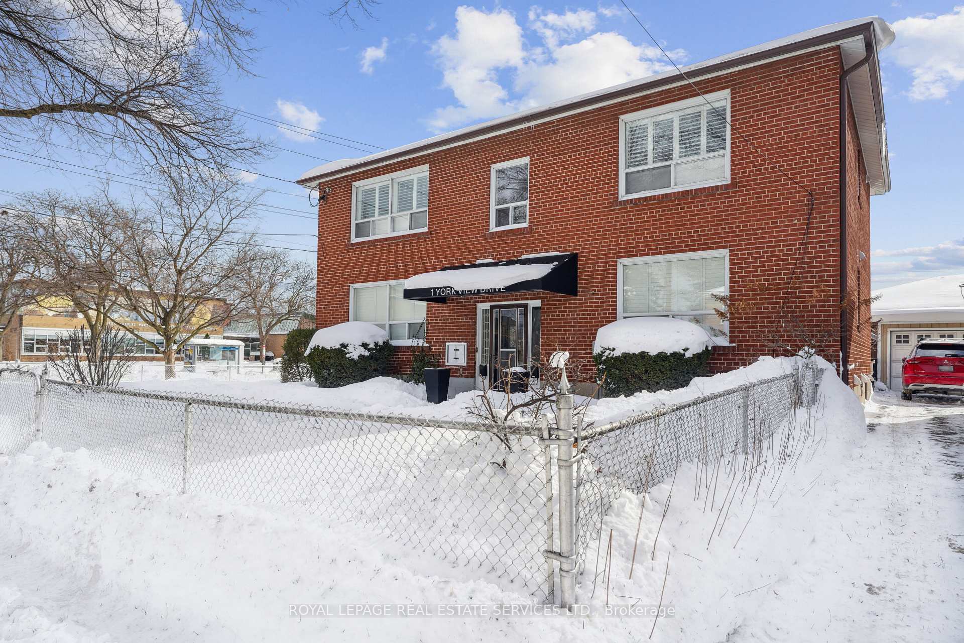 Front of Unit Suite B, 1 Yorkview Drive