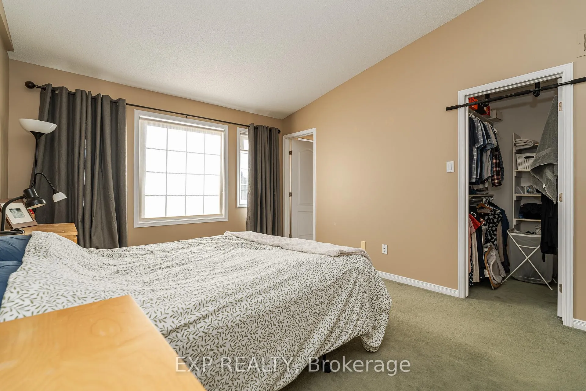 Photo 417 of 342 Freedom Private, Ottawa, Riverview Park — HOMEH
