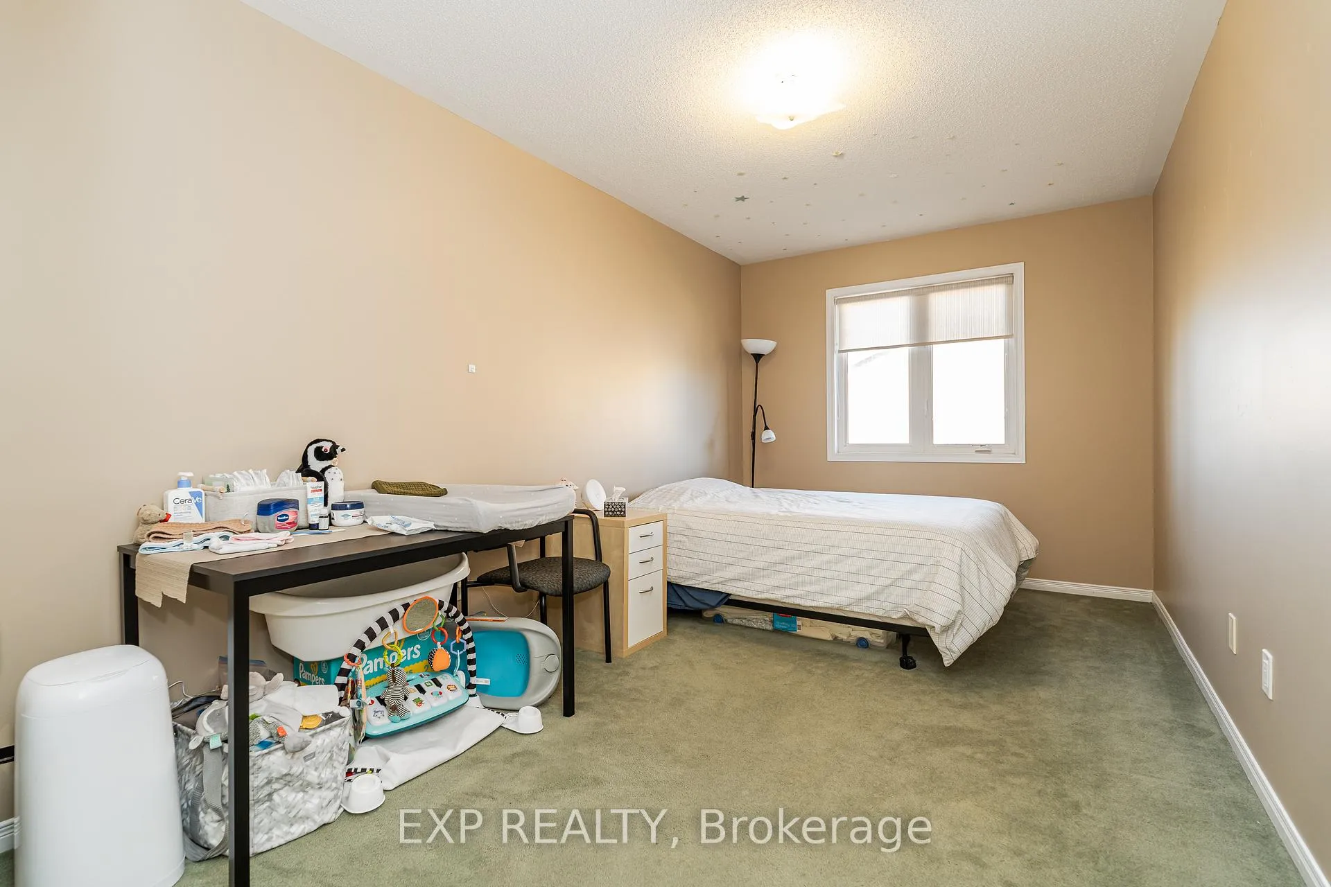 Photo 518 of 342 Freedom Private, Ottawa, Riverview Park — HOMEH