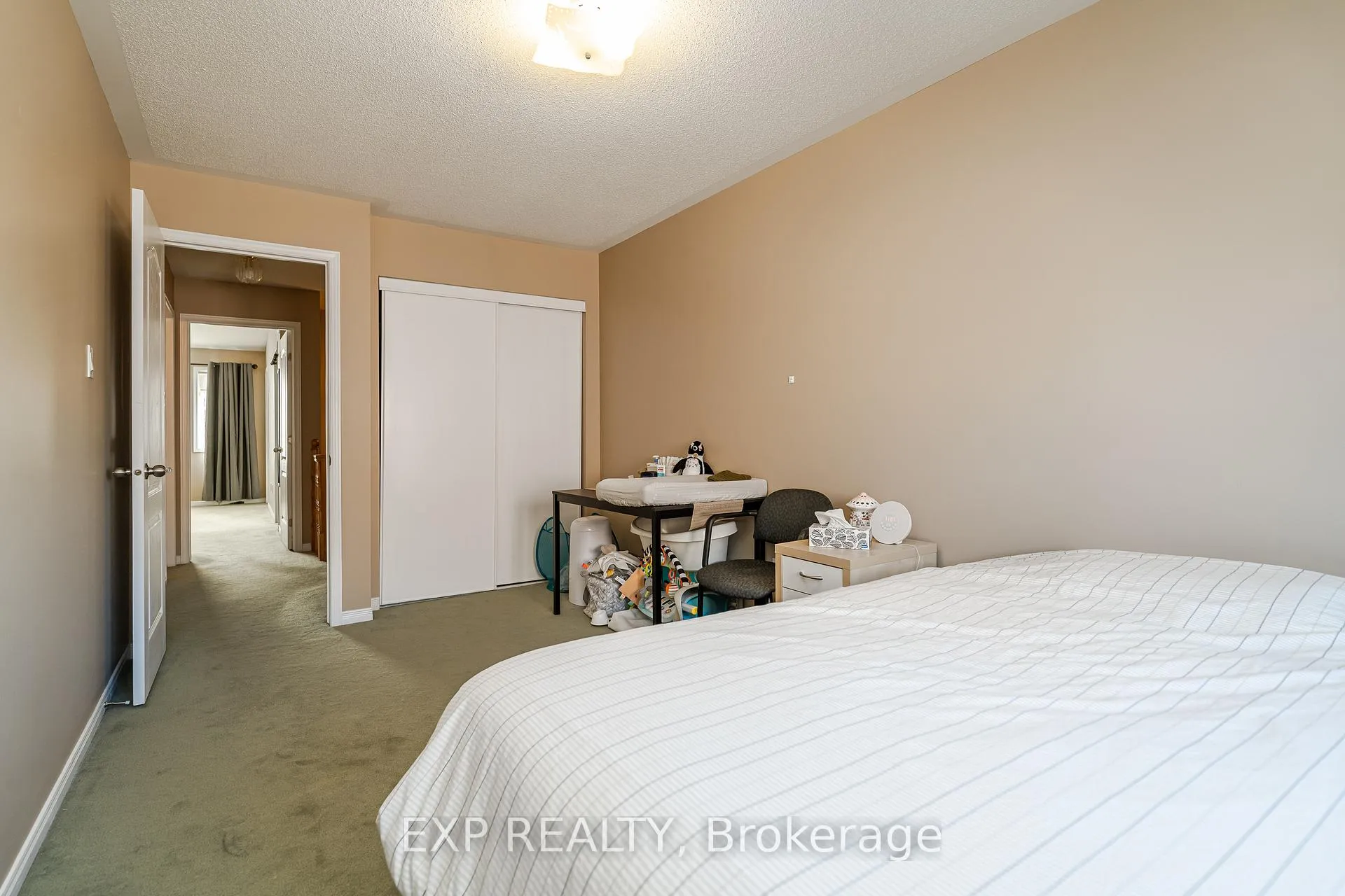 Photo 562 of 342 Freedom Private, Ottawa, Riverview Park — HOMEH