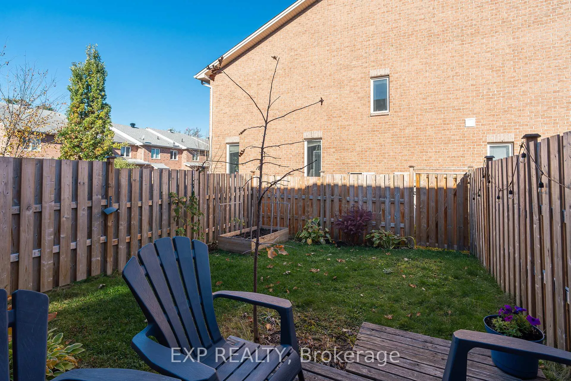 Photo 802 of 342 Freedom Private, Ottawa, Riverview Park — HOMEH
