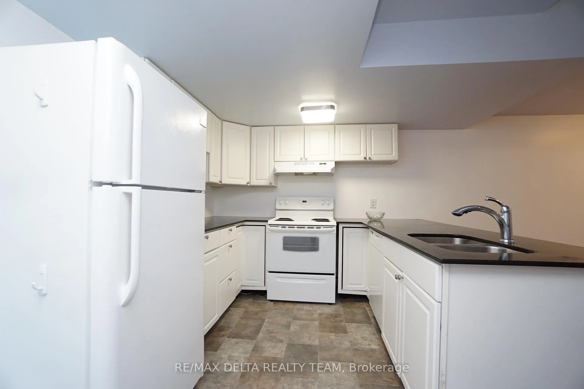 Photo 577 of 498 Moodie Drive, Ottawa, Westcliffe Estates — HOMEH